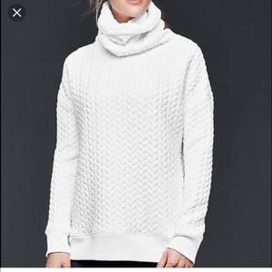 Gap quilted turtleneck sweatshirt size medium
